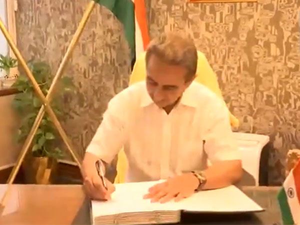 Kirti Vardhan Singh assumed office as Minister of State (Photo/ANI)