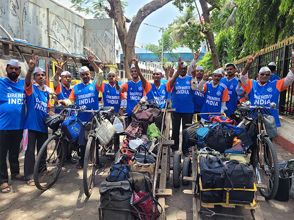 Mumbai Dabbawalas in adidas T-20 jersey wishing India the best of luck for the T-20 World Cup