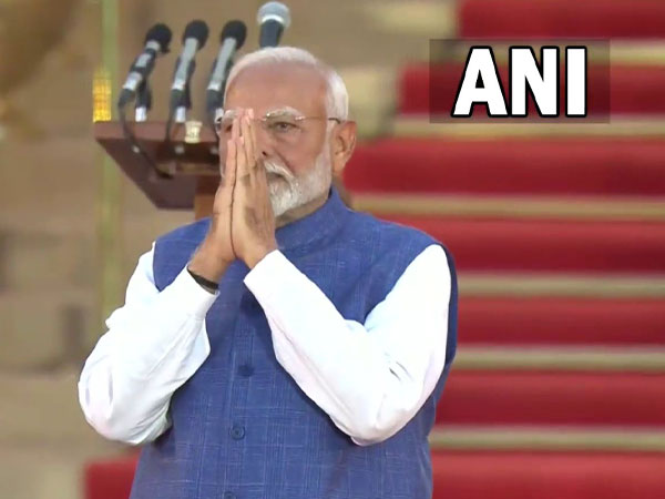 PM Modi at Rashtrapati Bhavan (Image source/ANI)