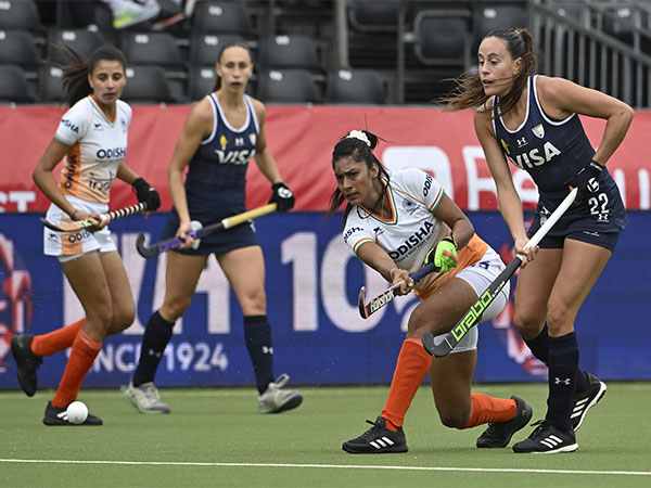 Manisha Chauhan in action against USA during FIH Pro Hockey League (Image: HI)