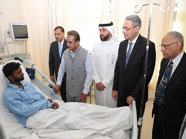Union Minister of State (MoS) for External Affairs Kirti Vardhan Singh meets Indian injured in fire incident in Kuwait (Image Credit: X/@indembkwt)