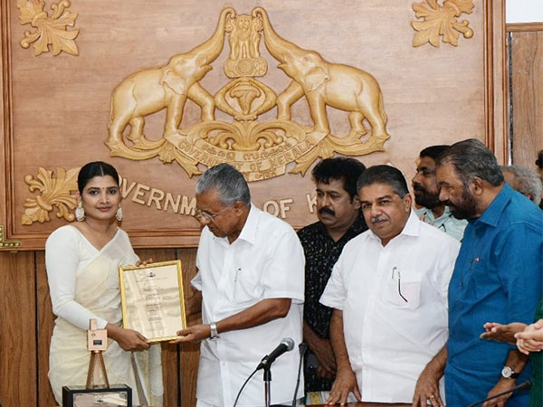 Kerala government honours Malayali film professionals(Image source/CMO Kerala)
