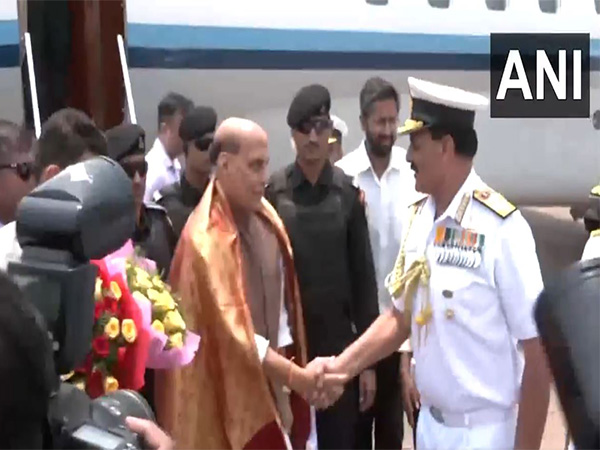 Rajnath Singh arrives in Visakhapatnam (Photo/ANI)
