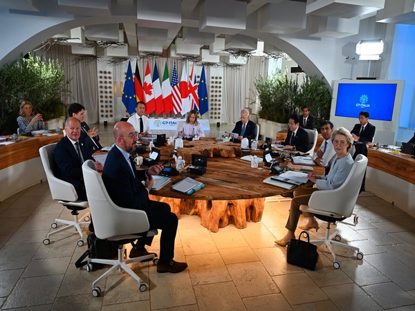 A roundtable on 'migration' was held on Friday in Italy (Photo/X@vonderleyen)