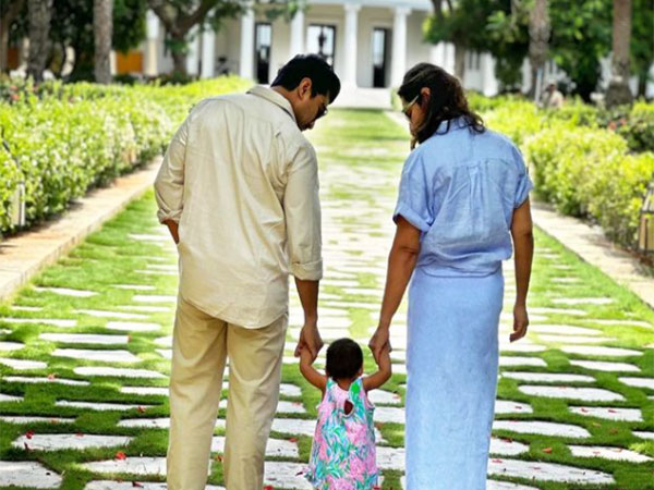 Ram Charan, Upasana Kamineni, Klin Kaara Konidela (Image source: Instagram/@upasanakaminenikonidela)