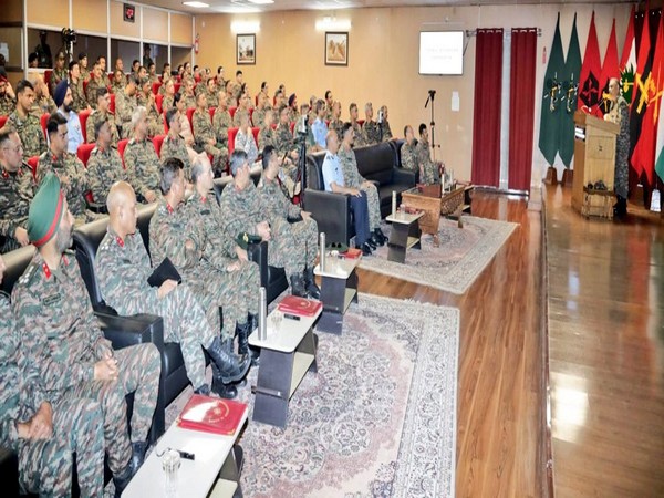 Chief of Defence Staff General Anil Chauhan at Srinagar-based Chinar Corps. (Photo/IDS)