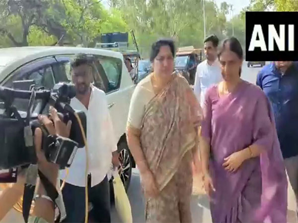 BRS leaders Satyavathi Rathod, Sabitha Indra Reddy arrive at Tihar Jail (Photo/ANI)