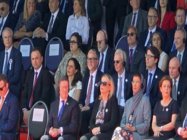 Noura Al Kaabi participates in 25th anniversary ceremony of Kosovo’s Liberation Day (Photo/WAM)
