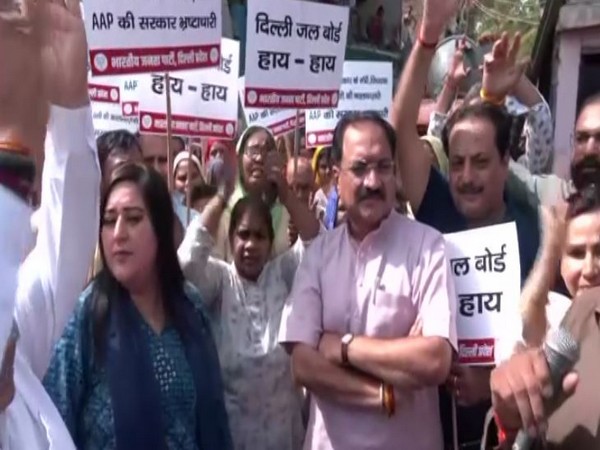 BJP held protest in Delhi over water crisis (Photo/ANI)