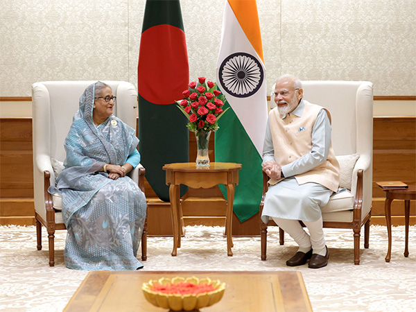 Prime Minister Narendra Modi with Bangladesh Prime Minister Sheikh Hasina (Photo/X@narendramodi)