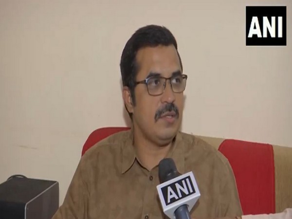 AIADMK Spokesperson Kovai Sathyan (Photo/ANI)