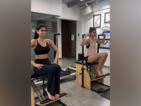 Actors Ananya Panday and Khushi Kapoor (Image source: Instagram)