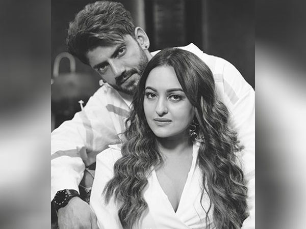 Sonakshi Sinha, Zaheer Iqbal (Image source: Instagram)