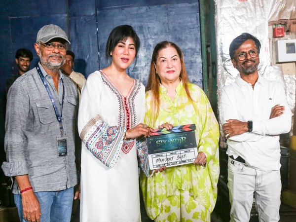 Warda Nadiadwala, AR Murugadoss (image source: X/@WardaNadiadwala)