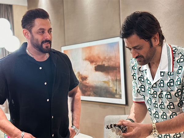 Stars Salman Khan and MS Dhoni (Image source: X)