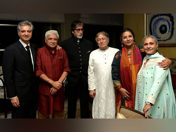 Shabana Azmi with Amitabh Bachchan, Javed Aktar among others (image source: instagram/azmishabana18)