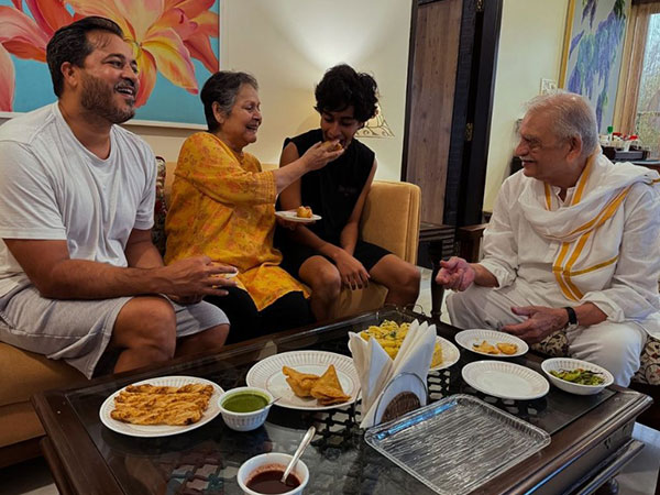 Rakhee Gulzar, Gulzar (image source: instagram/meghnagulzar)