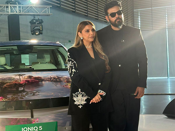 Designers Falguni Shane Peacock (Image source: ANI)