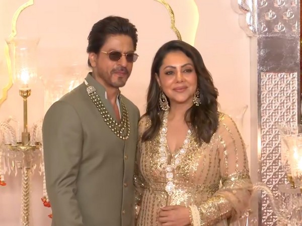 Shah Rukh Khan, Gauri Khan (Image Source; ANI)