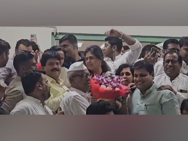 Pankaja Munde supporters celebrate after her victory in Maharashtra Councill polls (Photo/ANI)