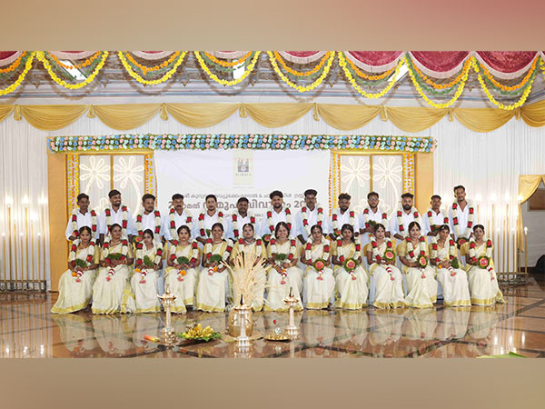 Couples at dowry free community wedding 