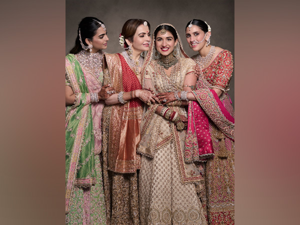 Isha Ambani, Nita Ambani, Radhika Merchant, Shloka Mehta (Image source: Instagram/@abujanisandeepkhosla)