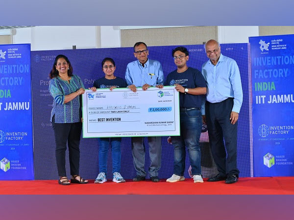 Rashmi Sanghi-Prof. Amity Uni, Khushboo Rathore-IIT Jammu, Sudarshan Saraf, Co-Chair & MD Technocraft Industries India, Varun Rawat-NIT Trichy, Hemant Kanakia, Founder-Chair, MBF