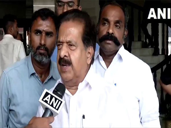 Congress leader Ramesh Chennithala (Photo/ANI) 