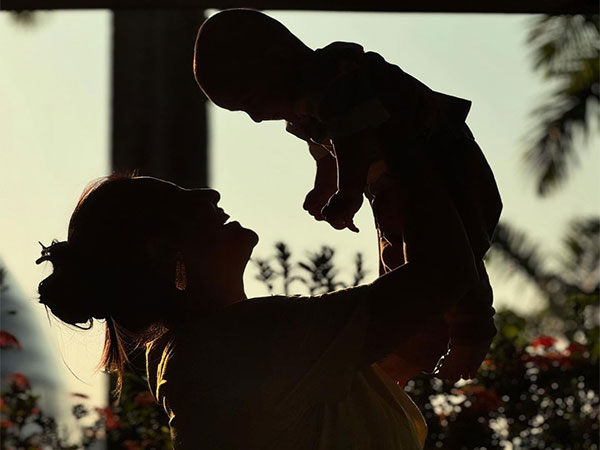 Vikrant Massey's wife Sheetal Thakur and son Vardaan (Image source: Instagram)