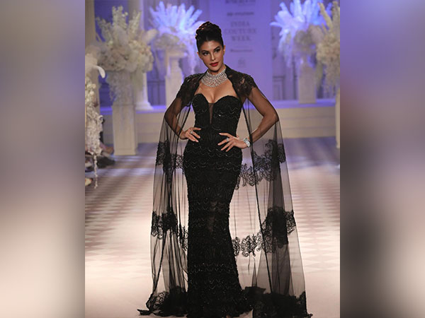 Jacqueline Fernandez (Image Source: FDCI)