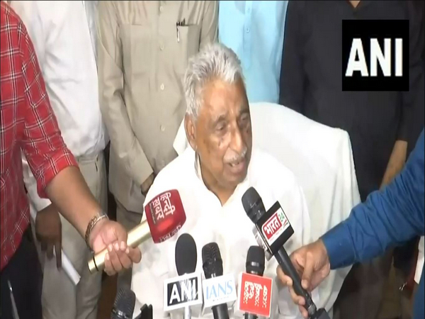 UP LoP and SP leader Mata Prasad Pandey (Photo/ANI) 