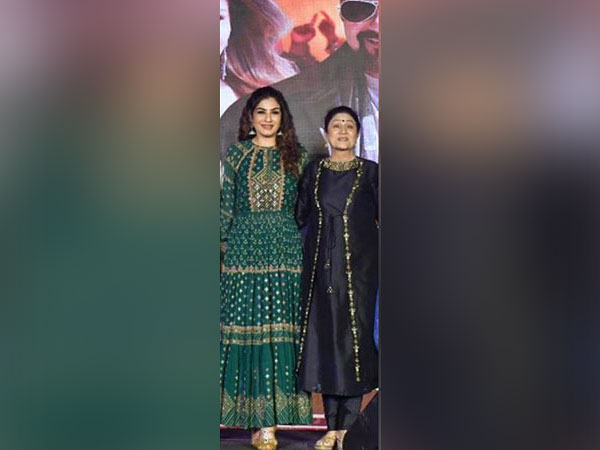 Actors Aruna Irani and Raveena Tandon (Image source: Ghudchadi team)