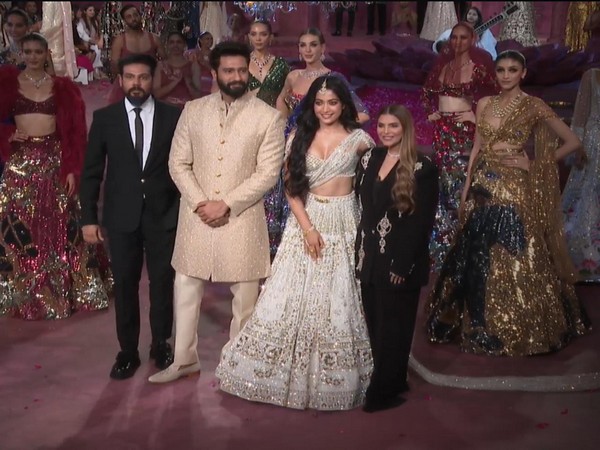 Vicky Kaushal, Rashmika Mandanna turn showstopper for Falguni Shane Peacock at ICW 2024 (Photo/FDCI)