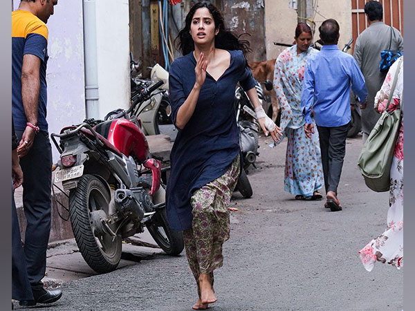 Janhvi Kapoor (Image source: Ulajh team) 
