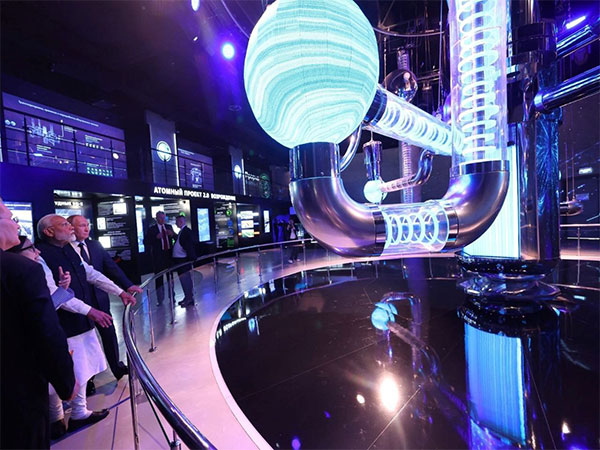 Narendra Modi at Рavilion “Atom”, VDNKH - photo provided by the Embassy of India in Moscow