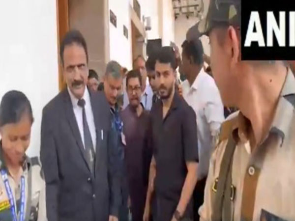 Aamir Khan arrives at Supreme Court (Image source/ANI)