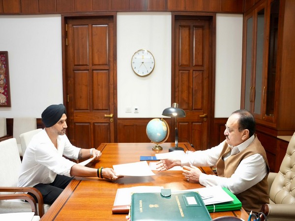 AAP MP Harbhajan Singh with Union Health Minister JP Nadda (Photo/@harbhajan_singh)