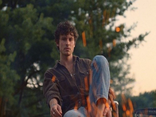 Ariana Grande (Image source: Instagram/Ariana Grande ) 