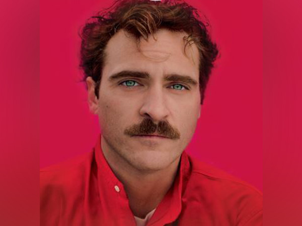 Joaquin Phoenix in a still from 'Her' poster (Image source: Instagram/@wbpictures)