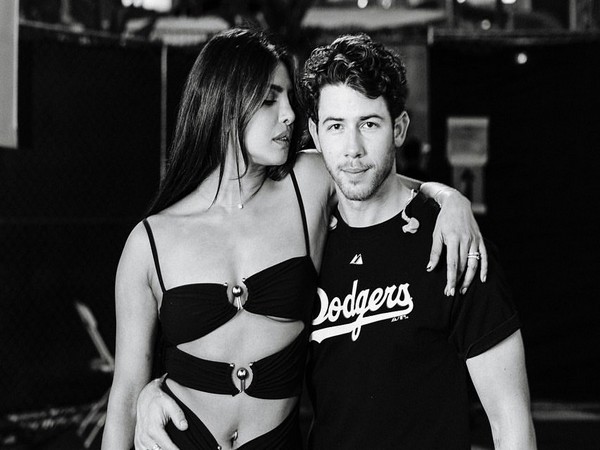 Priyanka Chopra with Nick Jonas (Image source: Instagram)