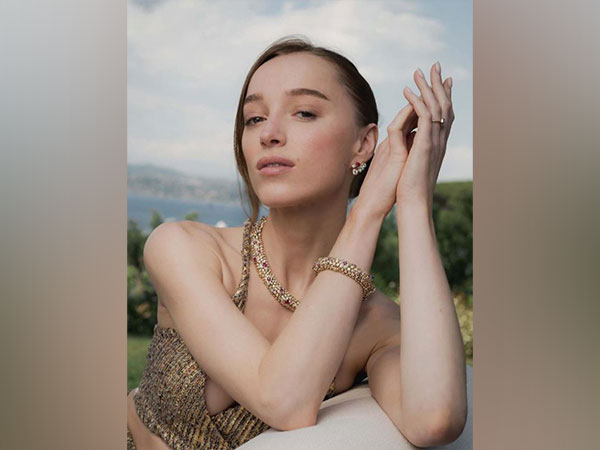 Phoebe Dynevor (Image source: Instagram/@phoebedynevor)