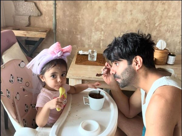 Actor Aparshakti Khurana with his daughter (Image source: Instagram)