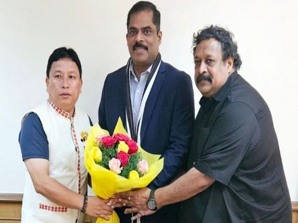 Anilkumar (left), the newly appointed AIFF secretary general. (Photo- AIFF)