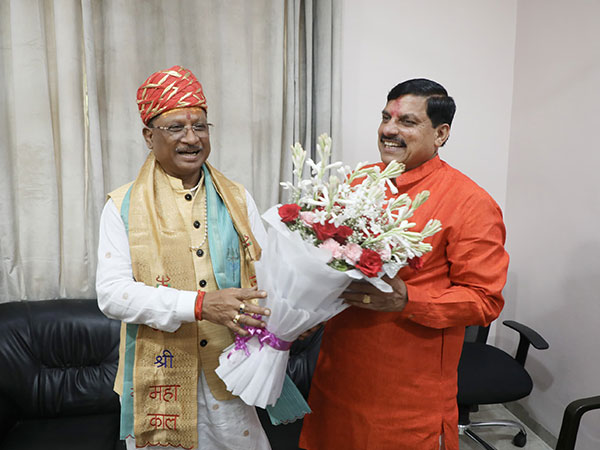 Chhattisgarh CM Vishnu Deo Sai (L) and Madhya Pradesh CM Mohan Yadav (R) (Photo/X)