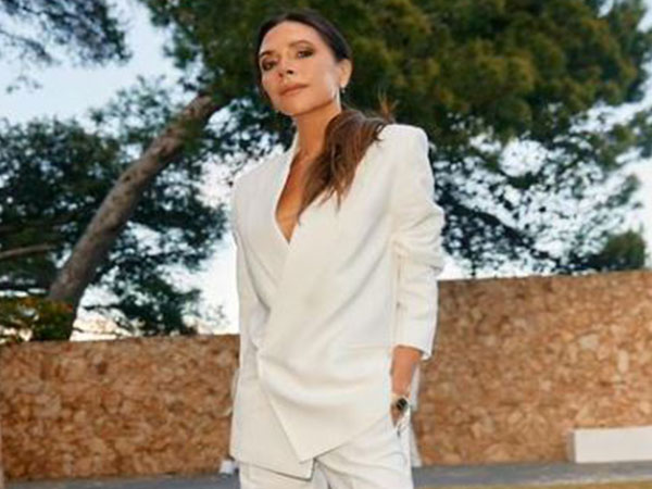 Victoria Beckham (Image source: Instagram/@victoriabeckham)