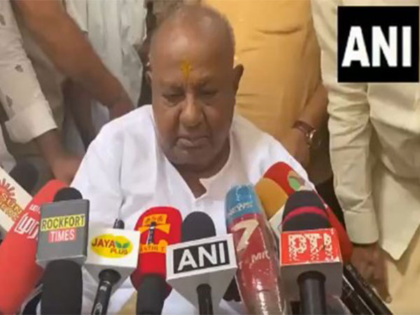 JD(S) national president H D Deve Gowda (Photo/ANI) 
