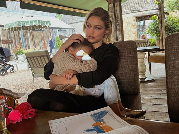 Gigi Hadid with daughter Khai (image osurce: instagram/gigihadid)