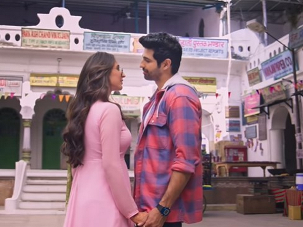 Dhvani Bhanushali, Aashim Gulati (Image Source: Instagram)