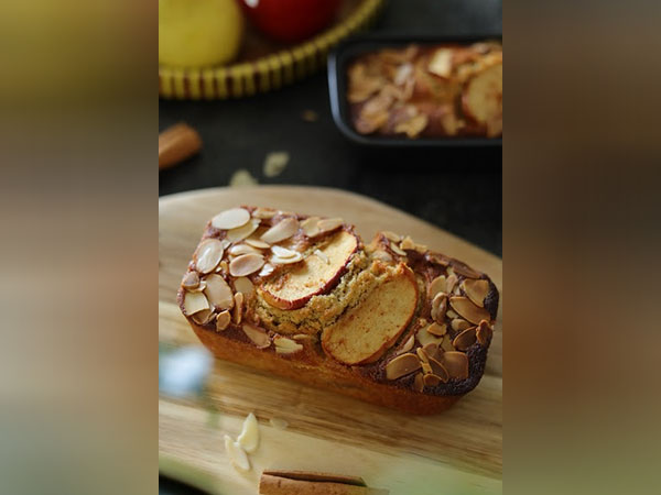 South African Apples & Pears Cinnamon Tea Cake