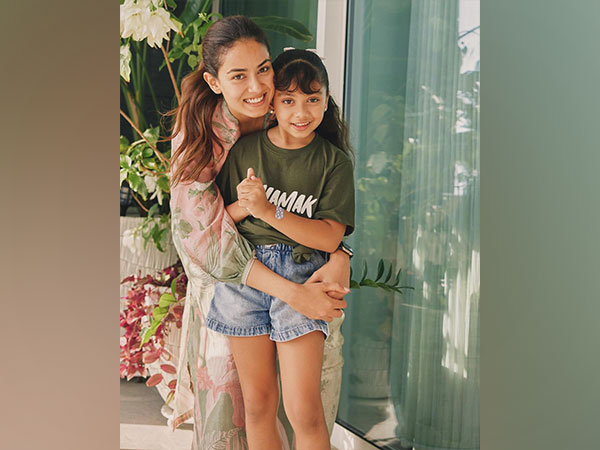 Mira Kapoor with daughter Misha (Image Source; Instagram)